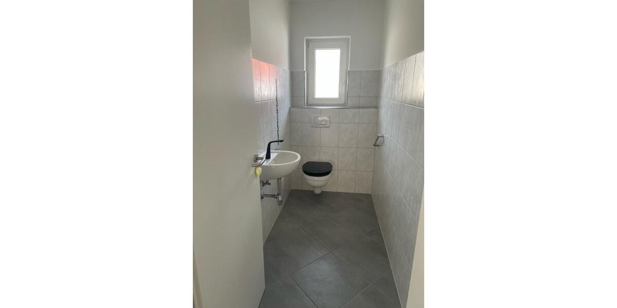 Etagenwohnung Herrieden - 3.5 Zimmer, 82 m&sup2;, 1.120&euro; | Angebot:25959677