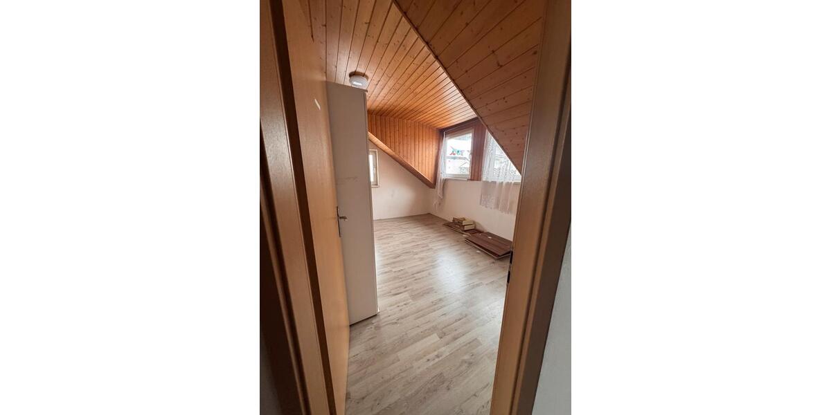 Maisonettenwohnung Redwitz an der Rodach - 3 Zimmer, 80 m&sup2;, 650&euro; | Angebot:25053266