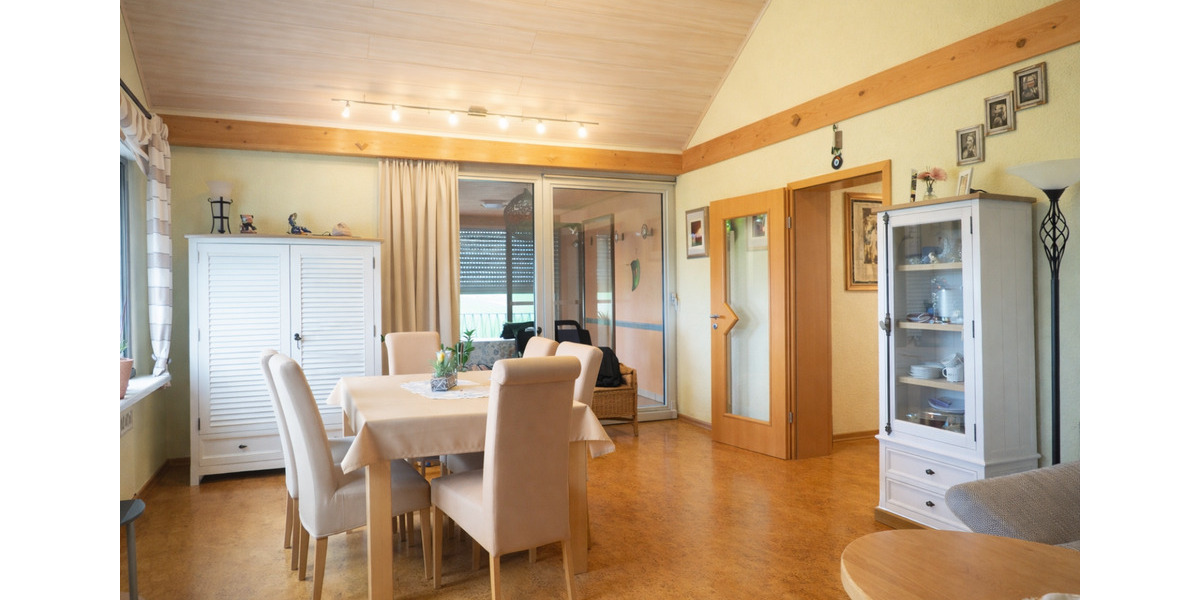 Dachgeschoßwohnung Dieblich - 4 Zimmer, 120 m&sup2;, 975&euro; | Angebot:24652790