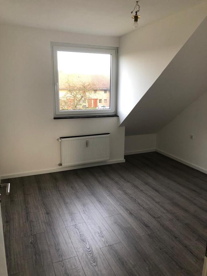Schöne 4-Zimmer-Wohnung in ruhiger Lage zu vermieten