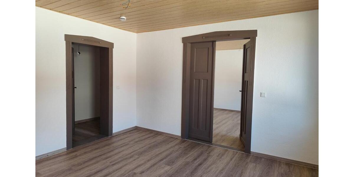 Etagenwohnung Bitterfeld-Wolfen Bitterfeld - 4 Zimmer, 90 m&sup2;, 675&euro; | Angebot:25857271