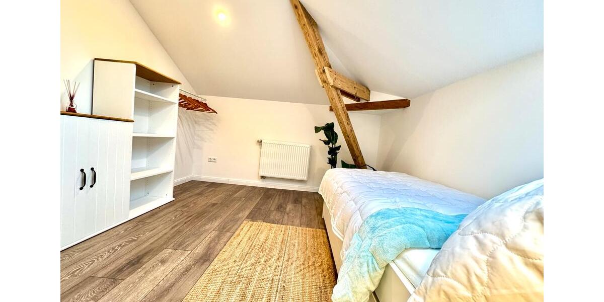 Dachgeschoßwohnung Philippsburg - 2.5 Zimmer, 80 m&sup2;, 1.230&euro; | Angebot:24446774