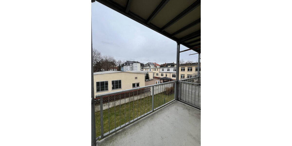 Etagenwohnung Zwickau Pölbitz - 3 Zimmer, 75 m&sup2;, 400&euro; | Angebot:26731060