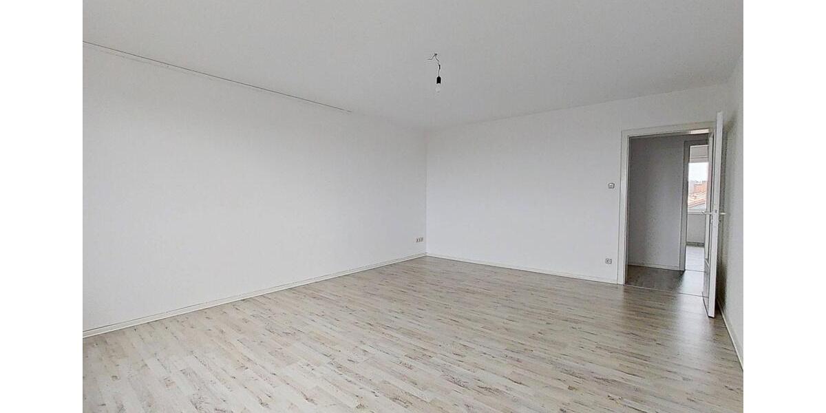 **Helle 2-Zimmer-Wohnung mit Einbauküche und Badewanne** 2 zimmer