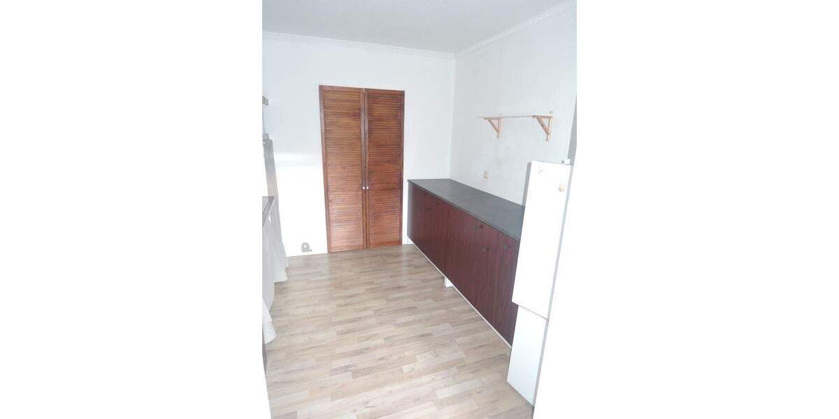 Gepflegte, helle Nichtraucher Eigentumswohnung mit Balkon und Tiefgaragenstellplatz in ruhiger Innenstadtlage 3 zimmer