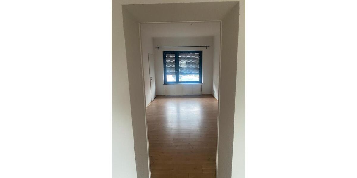 Etagenwohnung Saarwellingen - 3.5 Zimmer, 85 m&sup2;, 620&euro; | Angebot:25476138