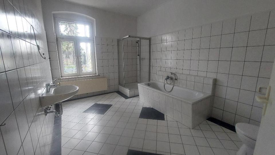 Erdgeschoßwohnung Bernburg (Saale) - 2 Zimmer, 60 m&sup2;, 440&euro; | Angebot:19356366