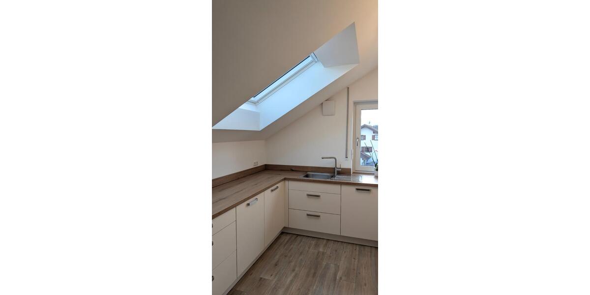 Dachgeschoßwohnung Emmerting - 3 Zimmer, 95 m&sup2;, 1.020&euro; | Angebot:25965976