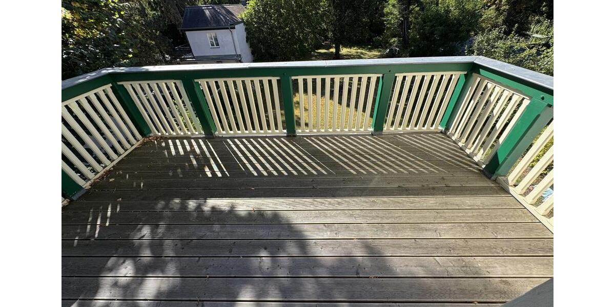 Villa Markkleeberg - 7 Zimmer, 307 m&sup2;, 3.950&euro; | Angebot:23198094