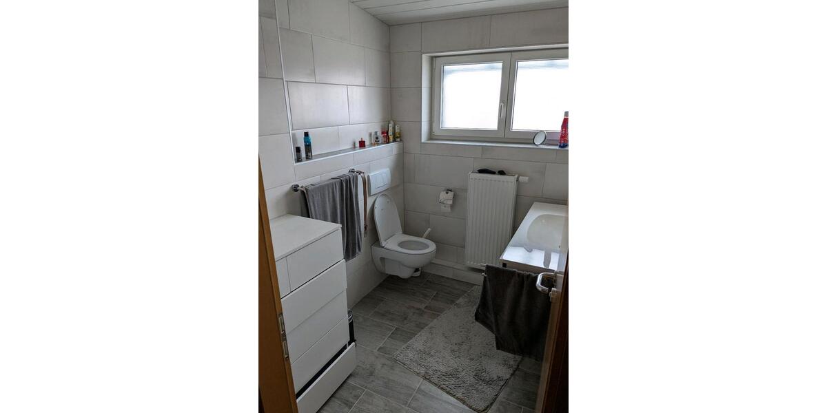 Dachgeschoßwohnung Aalen Ebnat - 2.5 Zimmer, 83 m&sup2;, 1.150&euro; | Angebot:26036678