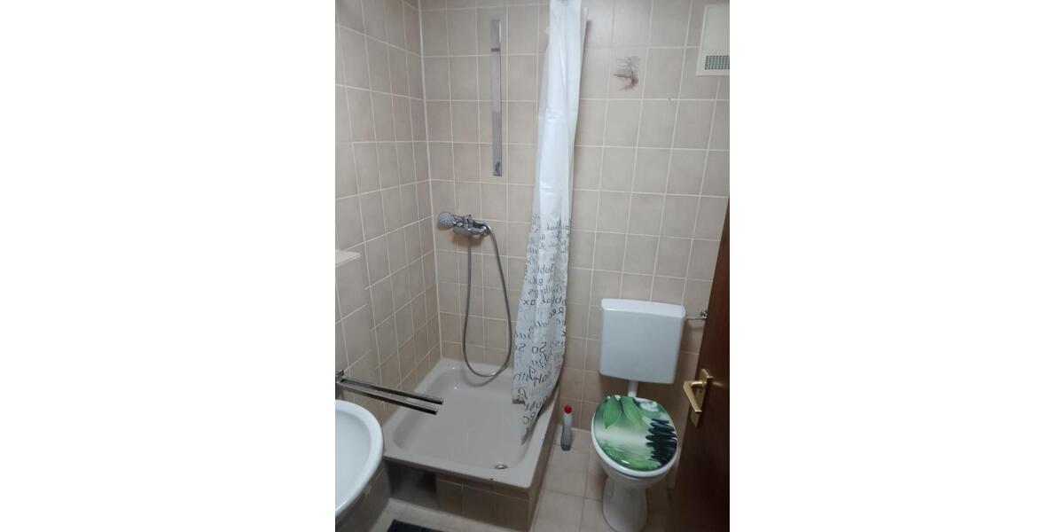 Terrassenwohnung Bad Urach - 1 Zimmer, 28 m&sup2;, 380&euro; | Angebot:25163236