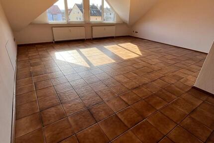 Wohnung Speichersdorf - 3 Zimmer, 121 m&sup2;, 880&euro; | Angebot:26133097