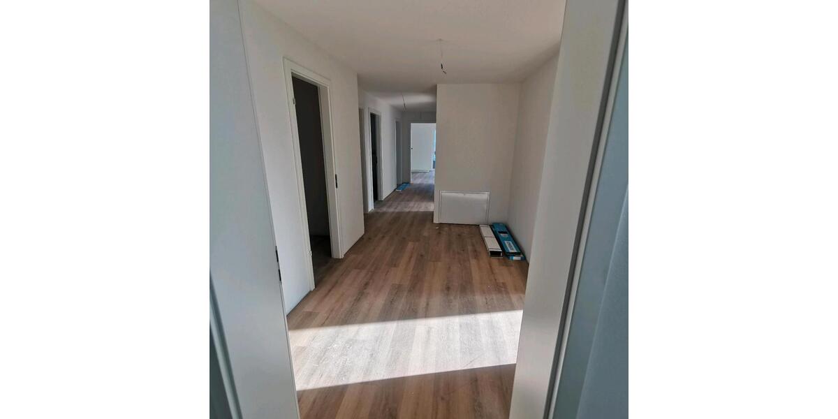 Etagenwohnung Neubulach - 4 Zimmer, 131 m&sup2;, 1.450&euro; | Angebot:24610929