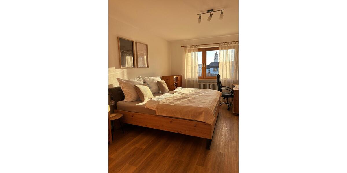 Schönes großes WG Zimmer in 3erWG befristet für 3 Monate ab 01.01 4 zimmer