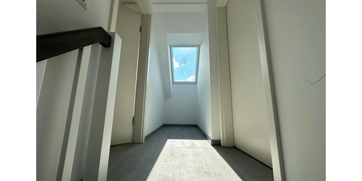 Dachgeschoßwohnung Grabow - 1 Zimmer, 35 m&sup2;, 350&euro; | Angebot:22981746