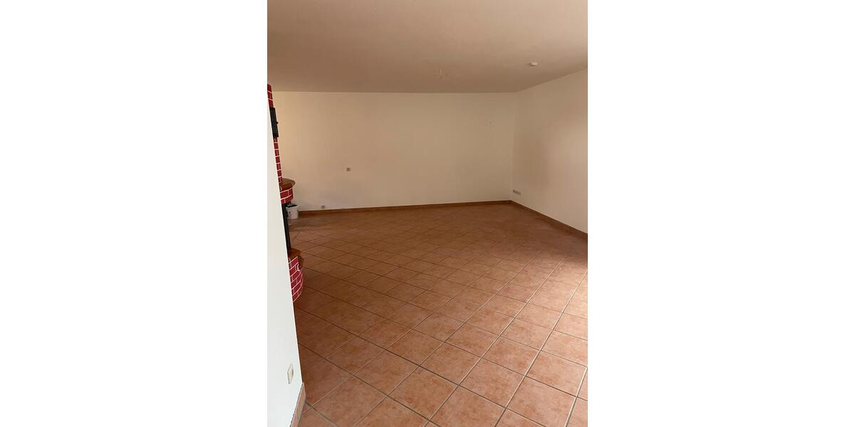 Etagenwohnung Rehling - 4 Zimmer, 145 m&sup2;, 2.250&euro; | Angebot:25497536