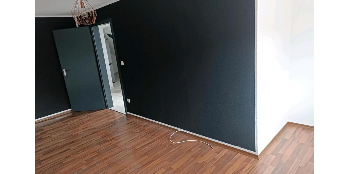 Dachgeschoßwohnung Regenstauf - 3 Zimmer, 60 m&sup2;, 900&euro; | Angebot:26635426