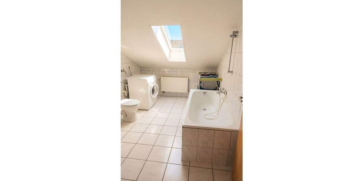 Etagenwohnung Dillenburg - 3 Zimmer, 80 m&sup2;, 655&euro; | Angebot:25277072