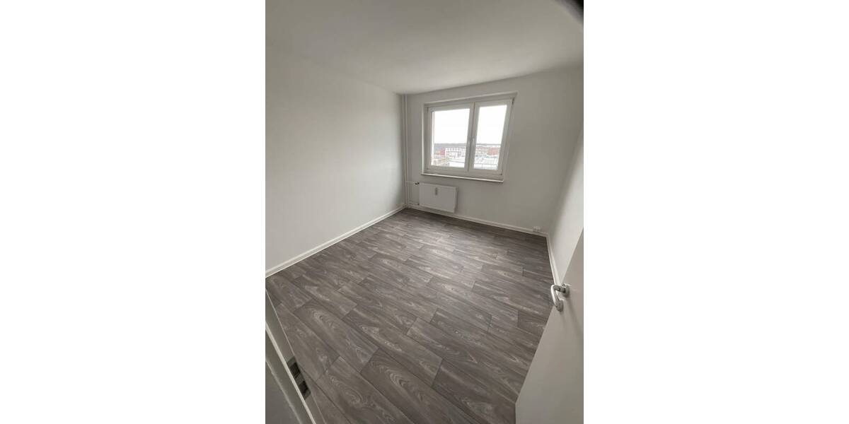 Etagenwohnung Dessau-Roßlau Innenstadt - 3 Zimmer, 57 m&sup2;, 385&euro; | Angebot:26739950