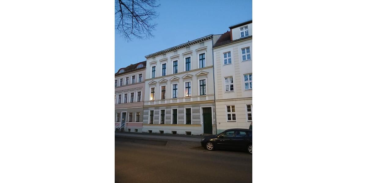 Etagenwohnung Frankfurt (Oder) - 4 Zimmer, 102 m&sup2;, 915&euro; | Angebot:25272738