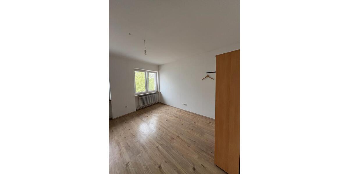 Wohnen auf Zeit Saarbrücken Dudweiler - 3 Zimmer, 21 m&sup2;, 450&euro; | Angebot:26589210
