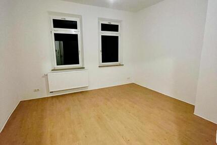 Freshly Renovated & Fully Furnished Shared Room – Kobergerstraße 24 zimmer