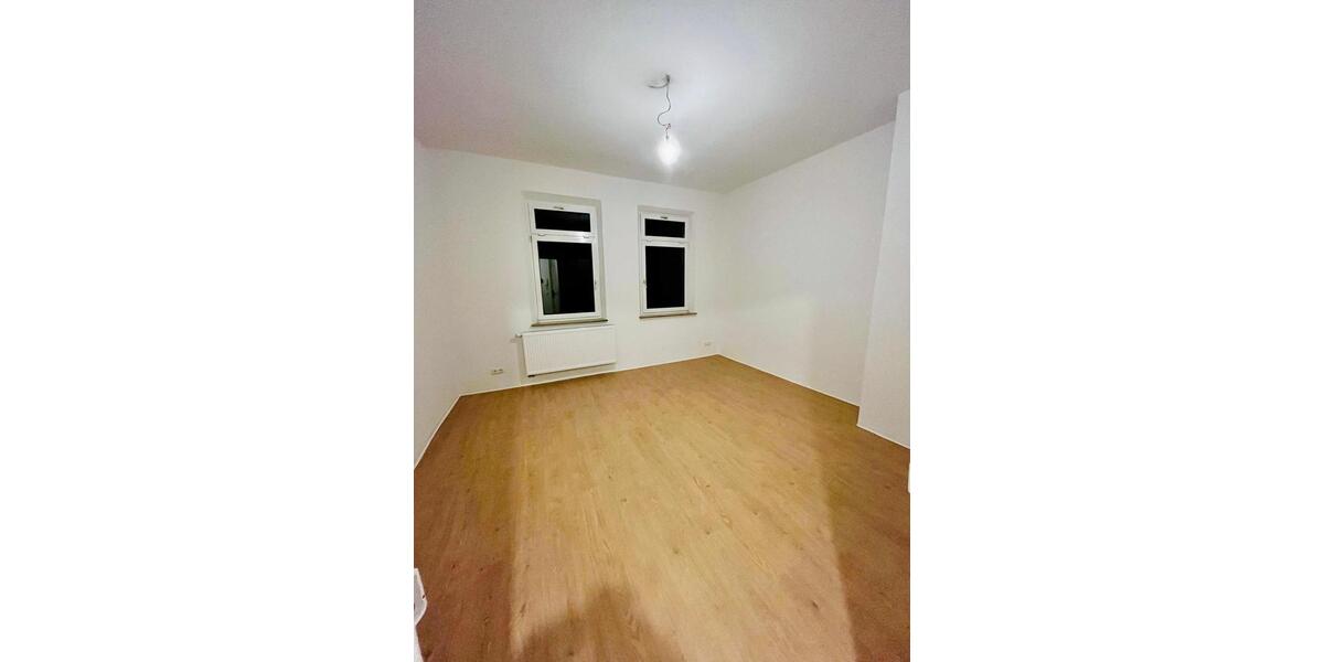 Freshly Renovated & Fully Furnished Shared Room – Kobergerstraße 24 zimmer