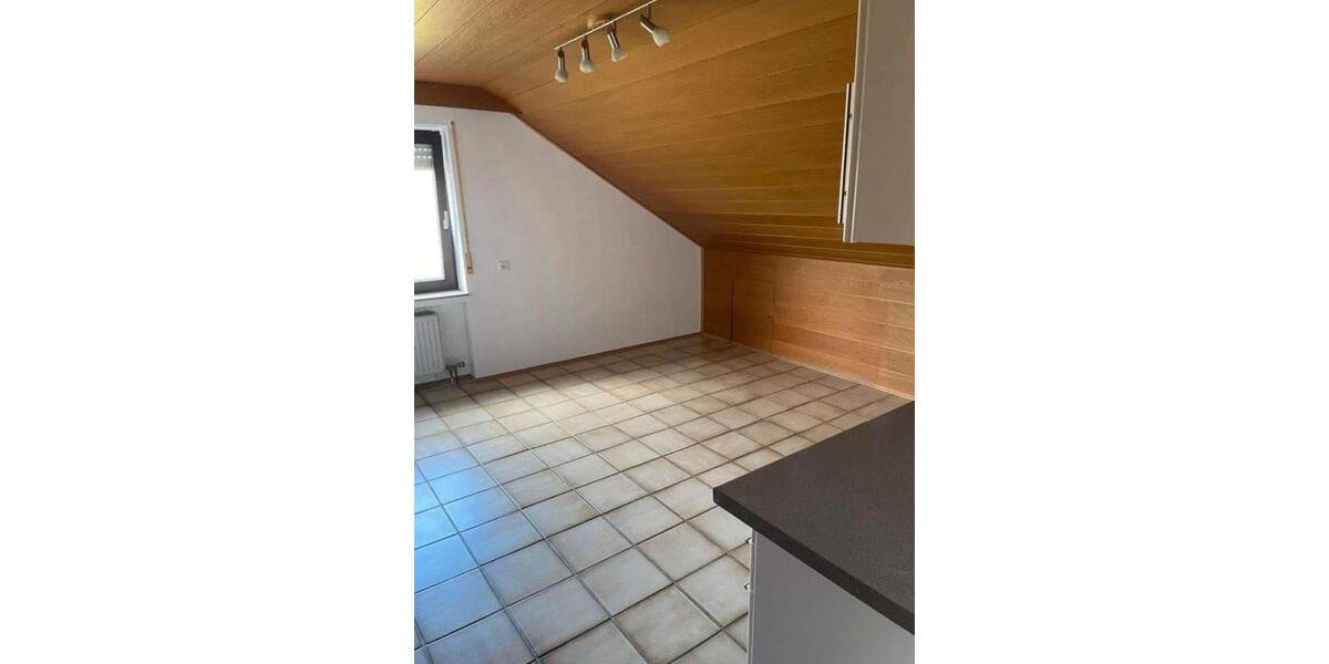 Dachgeschoßwohnung Bretzfeld - 3 Zimmer, 80 m&sup2;, 850&euro; | Angebot:24462853