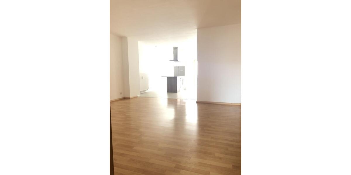 Etagenwohnung Mittweida - 4 Zimmer, 102 m&sup2;, 695&euro; | Angebot:24489760