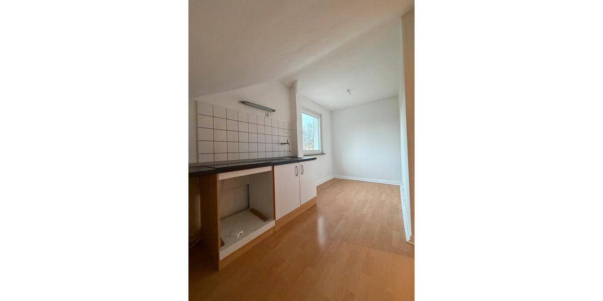 Dachgeschoßwohnung Duisburg Walsum - 1 Zimmer, 30 m&sup2;, 480&euro; | Angebot:26090590
