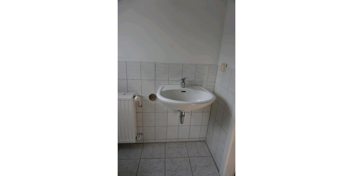 Dachgeschoßwohnung Zwenkau - 2 Zimmer, 39 m&sup2;, 350&euro; | Angebot:26568425