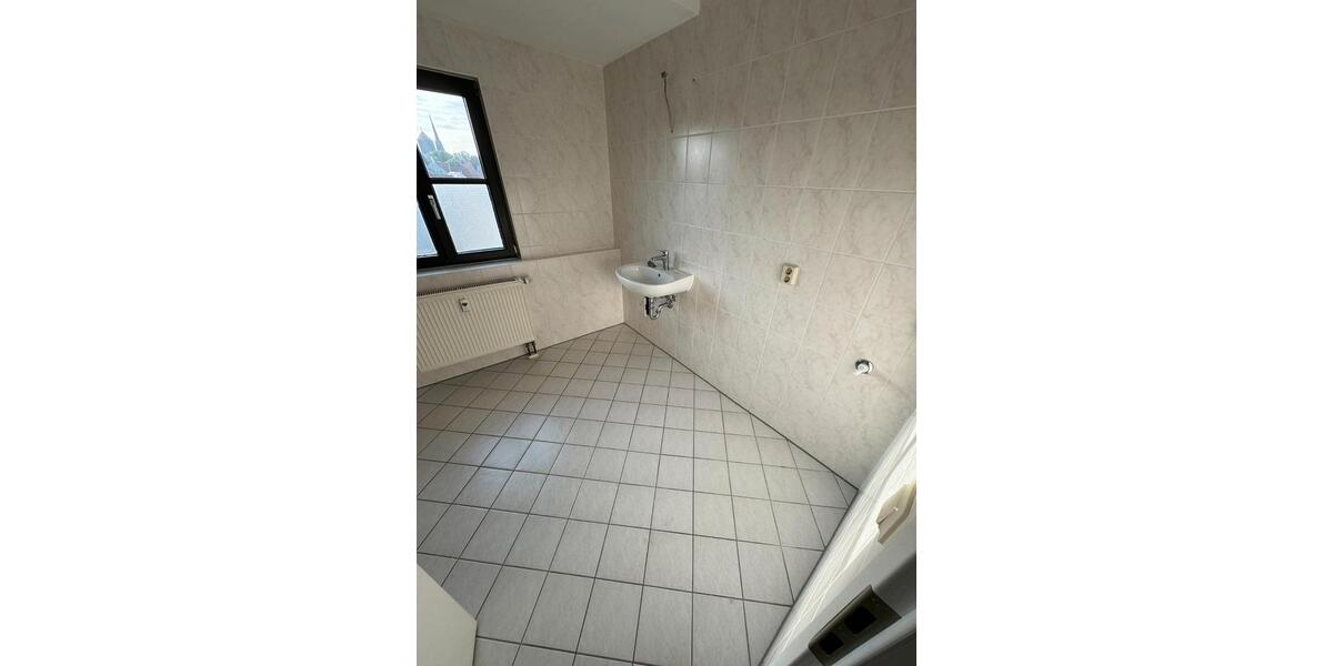 Dachgeschoßwohnung Freiberg - 2.5 Zimmer, 67 m&sup2;, 380&euro; | Angebot:26470199
