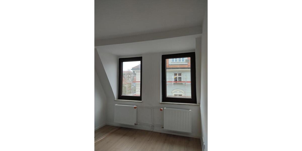 Etagenwohnung Ansbach - 5 Zimmer, 114 m&sup2;, 1.000&euro; | Angebot:26033210