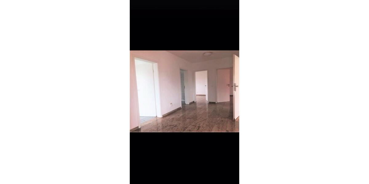 Etagenwohnung Freiburg im Breisgau Lehen - 3 Zimmer, 90 m&sup2;, 1.550&euro; | Angebot:26640258