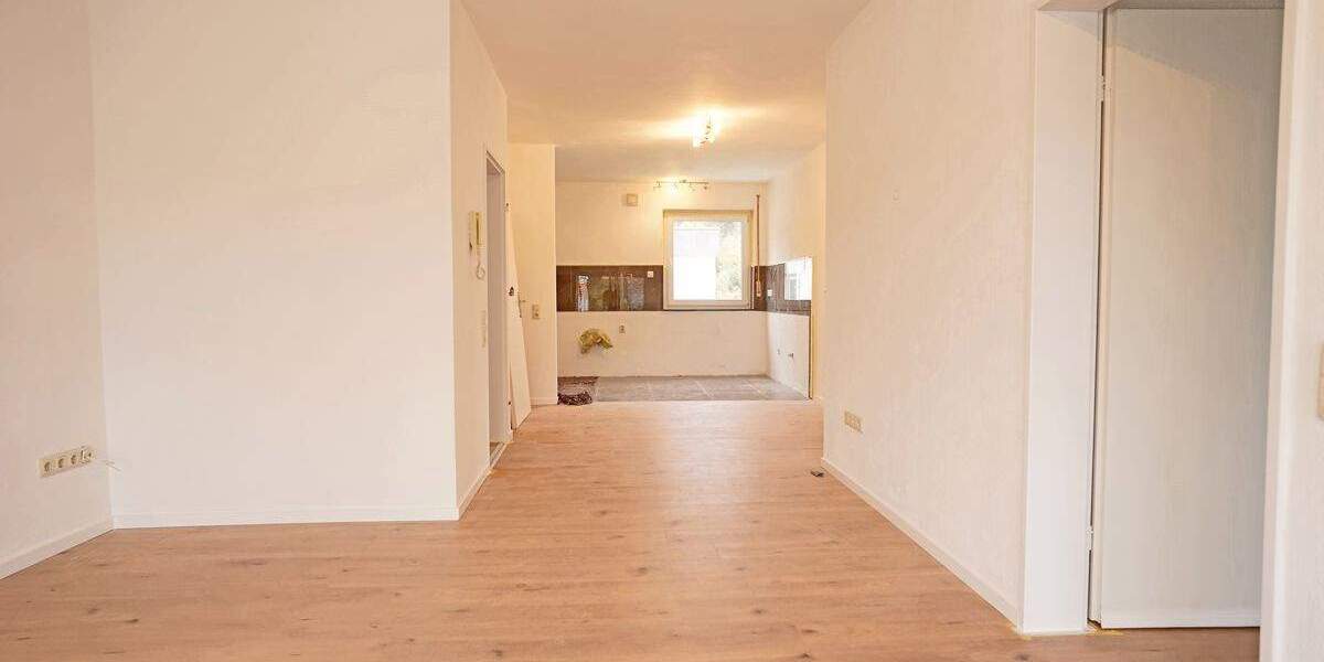 Freundliche 3-Zimmer-Wohnung sucht neue Mieter | Balkon | Garage | Frei ab sofort | Renoviert | 3 zimmer