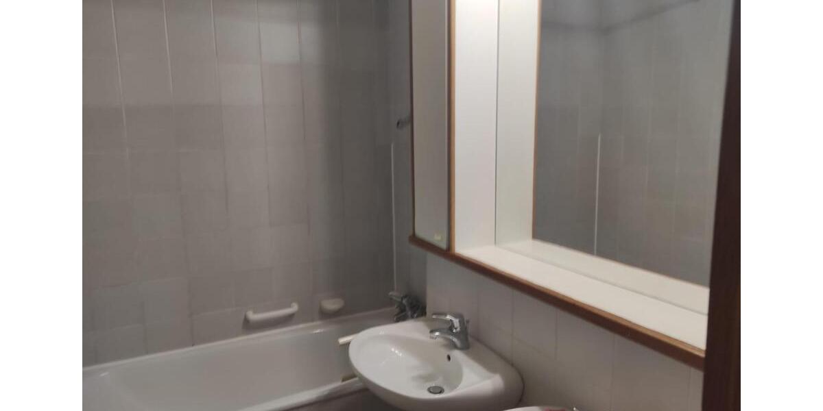 Wohnen auf Zeit Reutlingen - 3 Zimmer, 14 m&sup2;, 410&euro; | Angebot:26626674