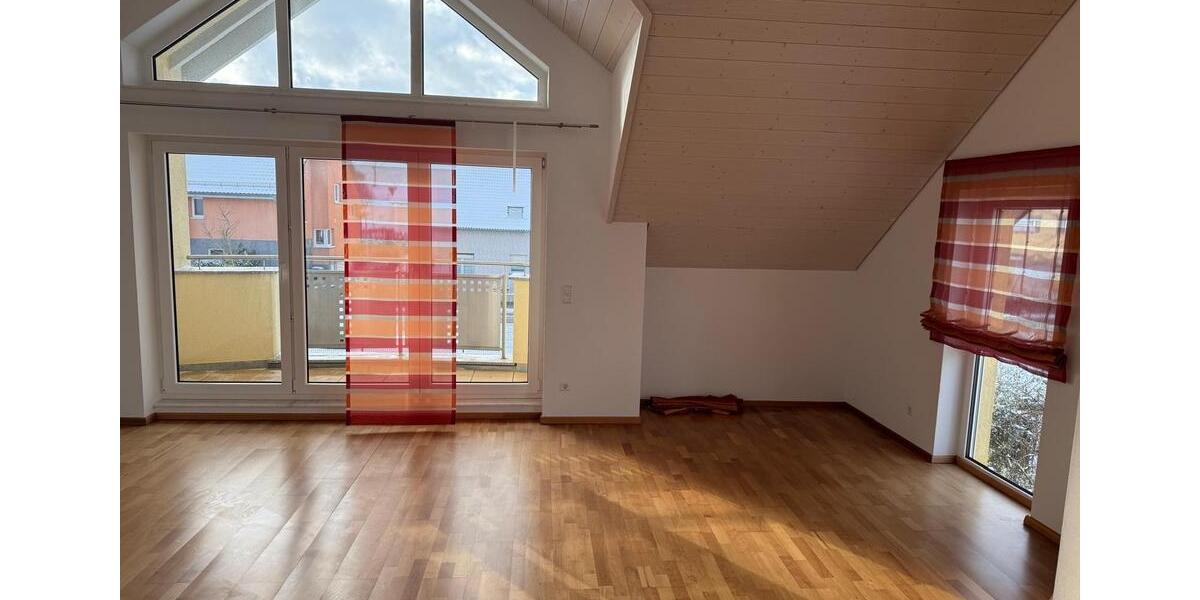 Dachgeschoßwohnung Crailsheim - 2 Zimmer, 96 m&sup2;, 950&euro; | Angebot:23739443