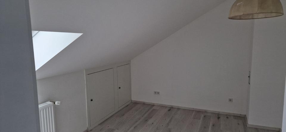 Dachgeschoßwohnung Illingen - 4 Zimmer, 89 m&sup2;, 650&euro; | Angebot:21429519