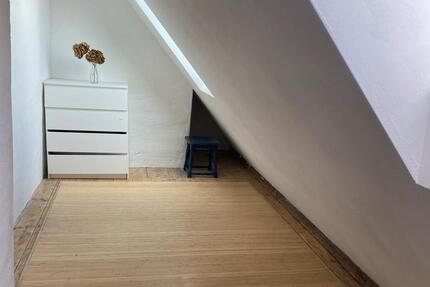 Wohnen auf Zeit Stuttgart Stuttgart-West - 20 Zimmer, 100 m&sup2;, 500&euro; | Angebot:26434329