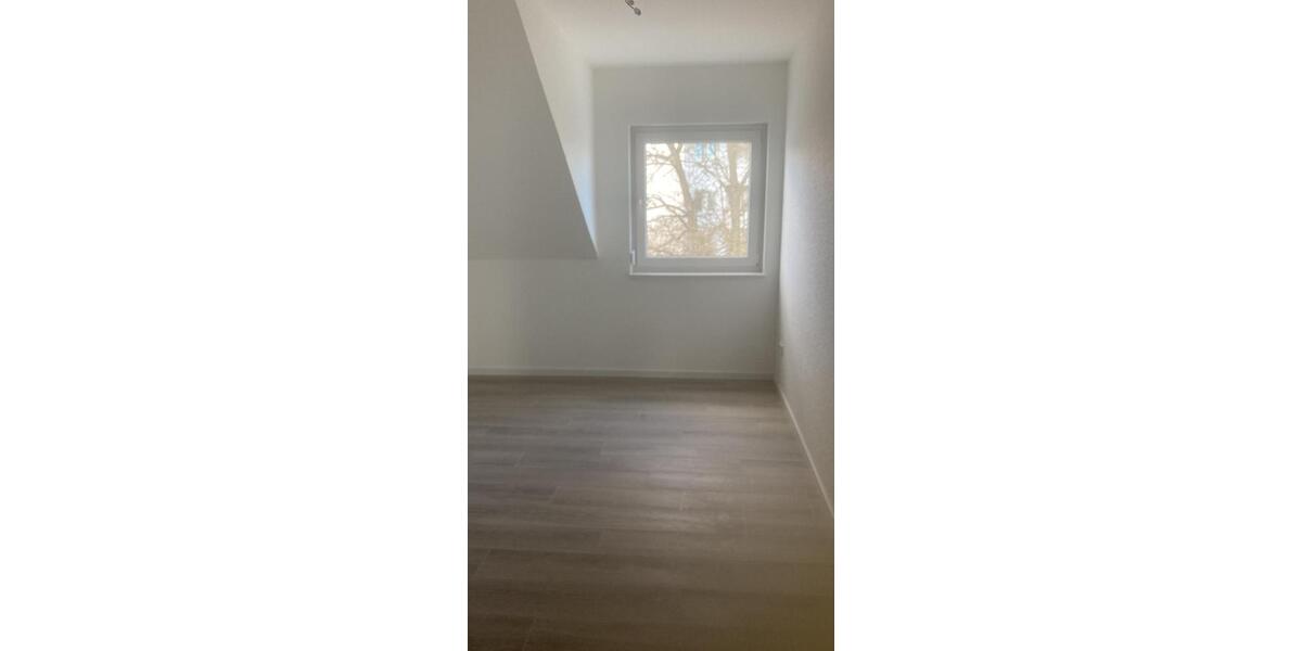 Dachgeschoßwohnung Idar-Oberstein Oberstein - 4 Zimmer, 110 m&sup2;, 1.300&euro; | Angebot:26688043
