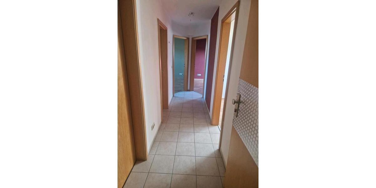 Dachgeschoßwohnung Oberkotzau - 2.5 Zimmer, 48 m&sup2;, 380&euro; | Angebot:26249103