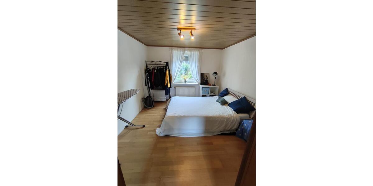 Doppelhaushälfte Wi.-Igstadt (Dachterrasse, Kachelofen, Wallbox) 4 zimmer