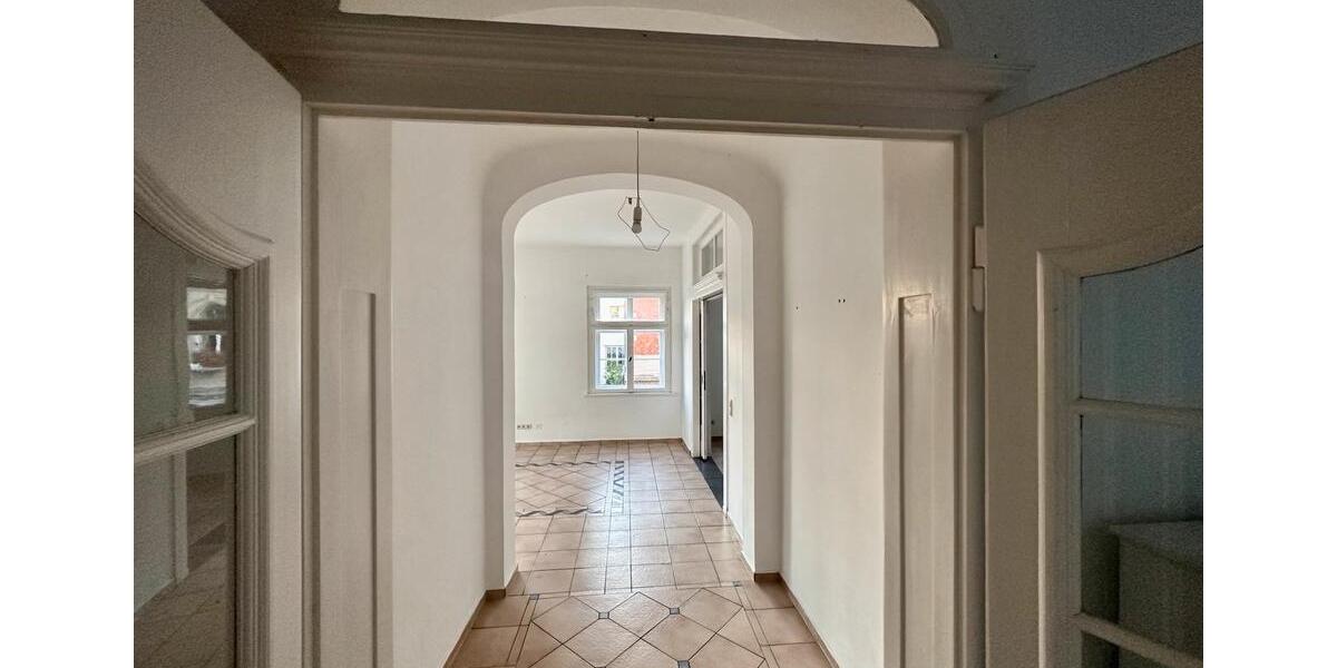 Erdgeschoßwohnung Wurzen - 5 Zimmer, 152 m&sup2;, 1.190&euro; | Angebot:25048399