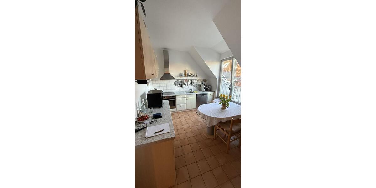 Dachgeschoßwohnung Stralsund - 3 Zimmer, 72 m&sup2;, 828&euro; | Angebot:26649256