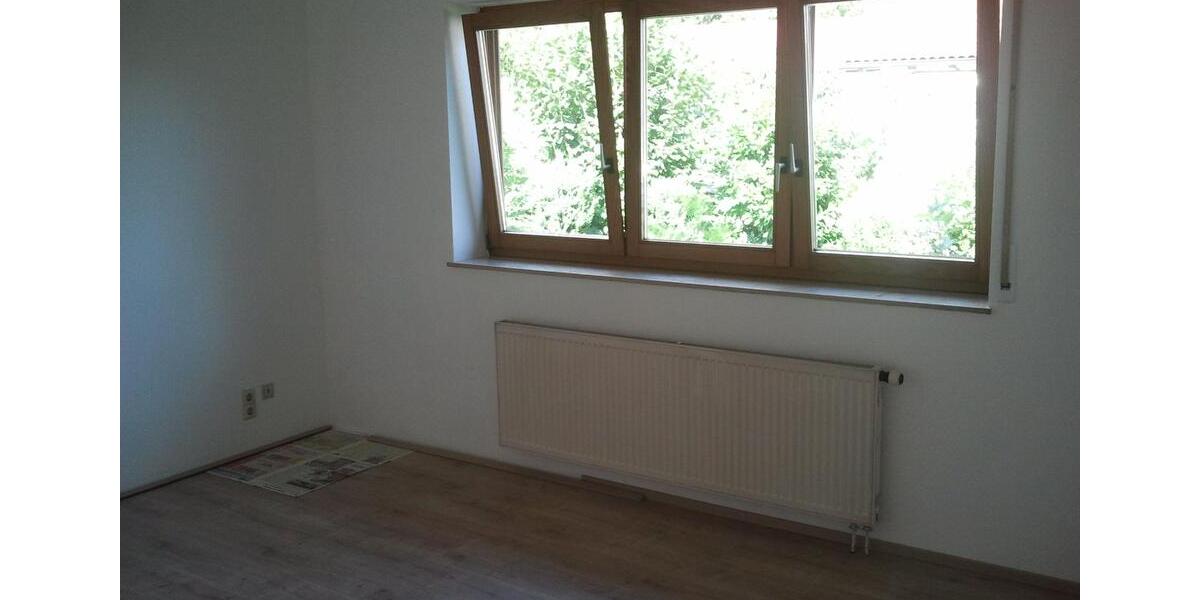 Erdgeschoßwohnung Ulm Söflingen - 2.5 Zimmer, 100 m&sup2;, 1.100&euro; | Angebot:25953952