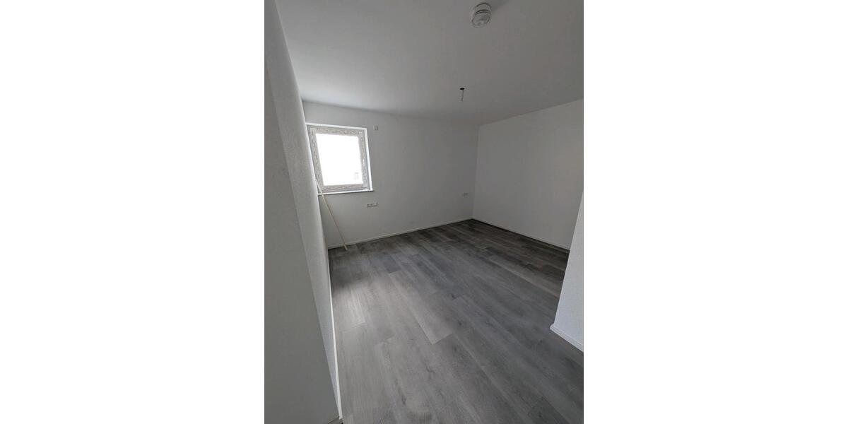 Erdgeschoßwohnung Bad Wurzach - 4 Zimmer, 97 m&sup2;, 1.200&euro; | Angebot:25636808