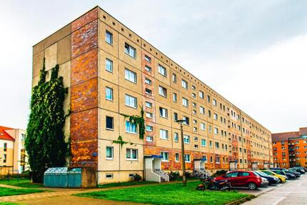 Helle und geräumige Wohnung, mit Balkon zur Südseite zimmer