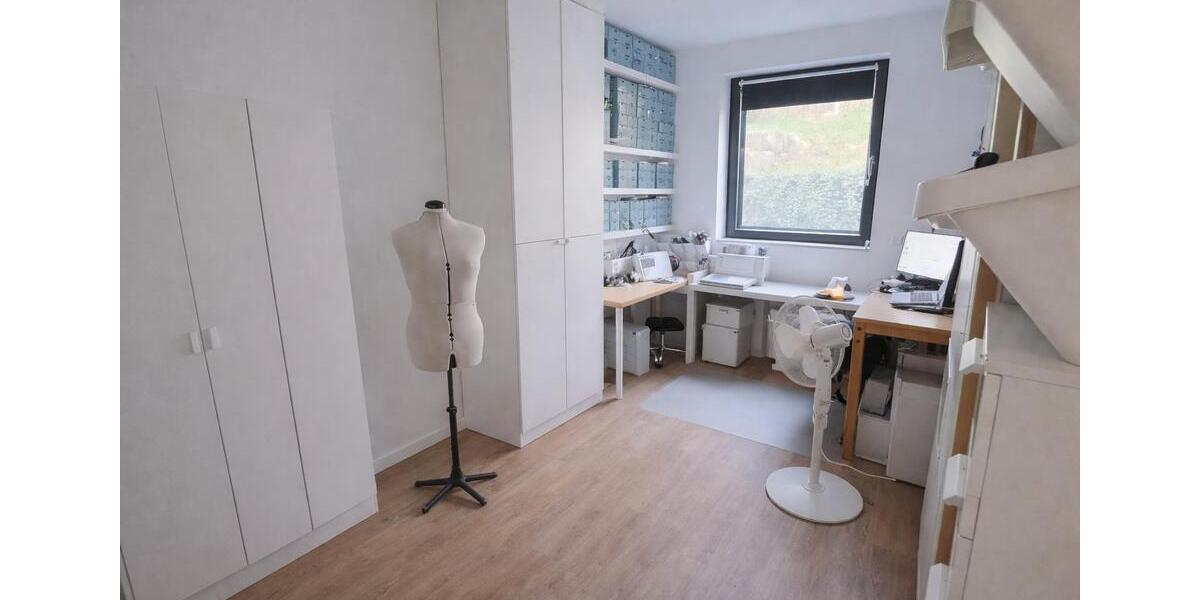 Etagenwohnung Nürtingen - 4 Zimmer, 113 m&sup2;, 1.600&euro; | Angebot:26553625