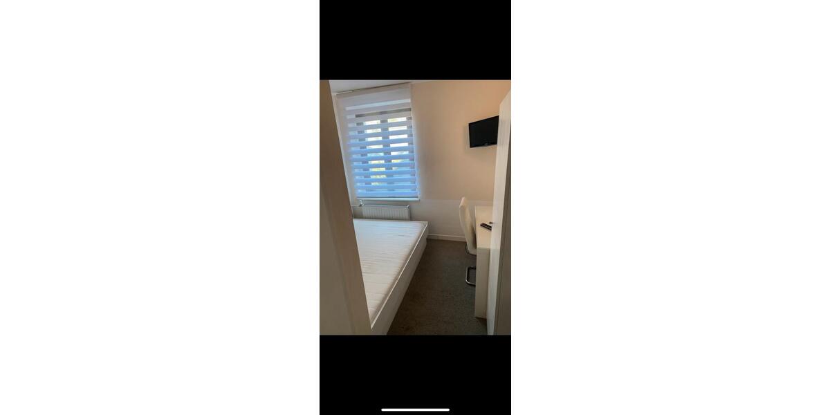 Etagenwohnung Hennigsdorf - 2 Zimmer, 2 m&sup2;, 600&euro; | Angebot:25137304