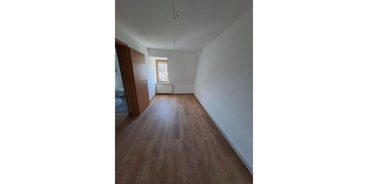 Etagenwohnung Bernburg Bergstadt - 2 Zimmer, 45 m&sup2;, 350&euro; | Angebot:25666909